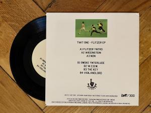 Twit One – Flitzer EP - B