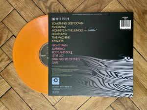 MichRyc - Under The Surface (Cold Busted) - B