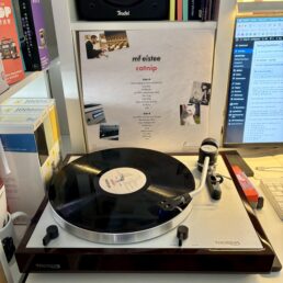 mf eistee - catnip - Vinyl B